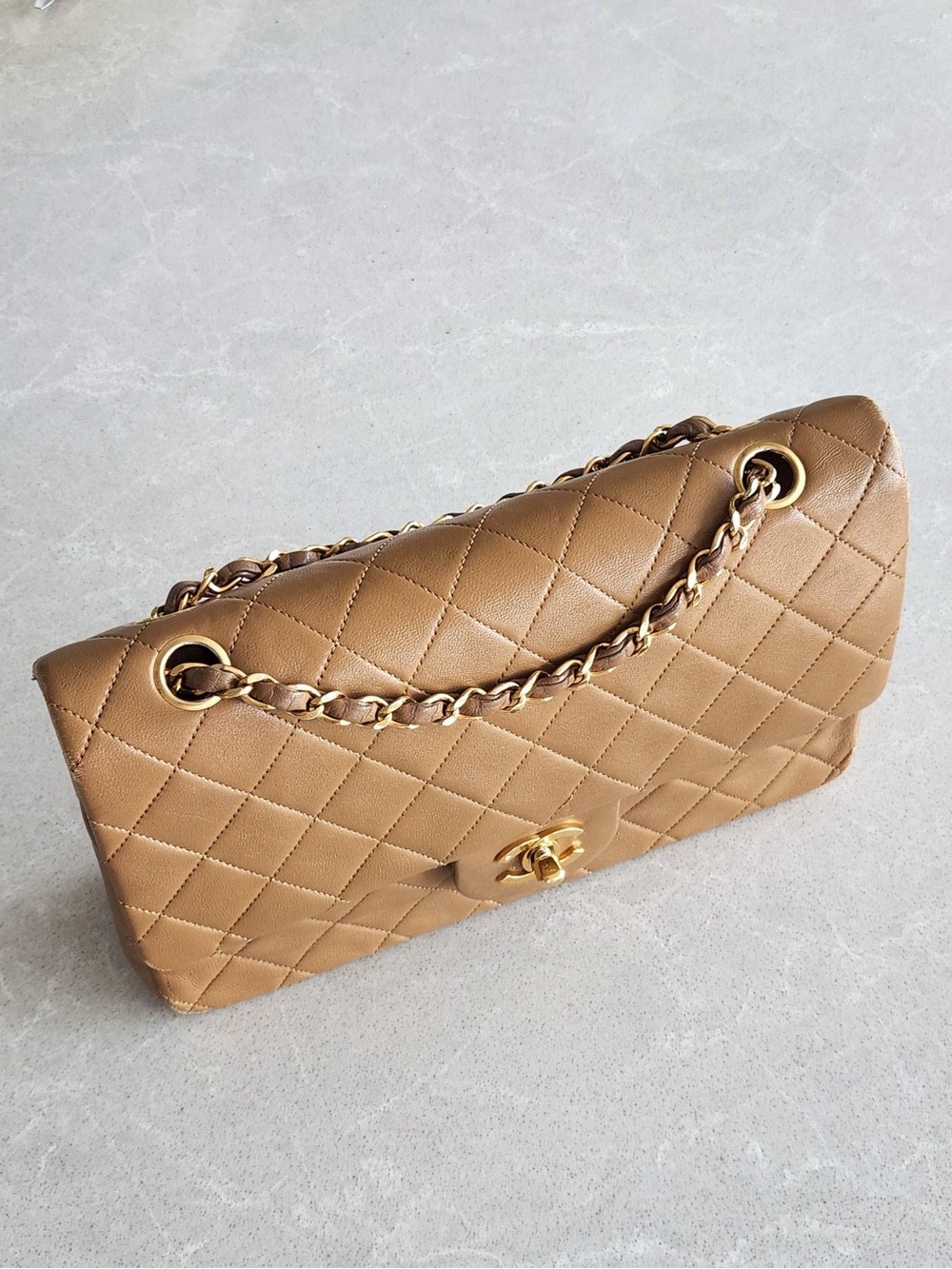 Chanel Classic Flap in Caramel Lambskin Series 1 Vintage 24k gold plated - Picture 8 of 8